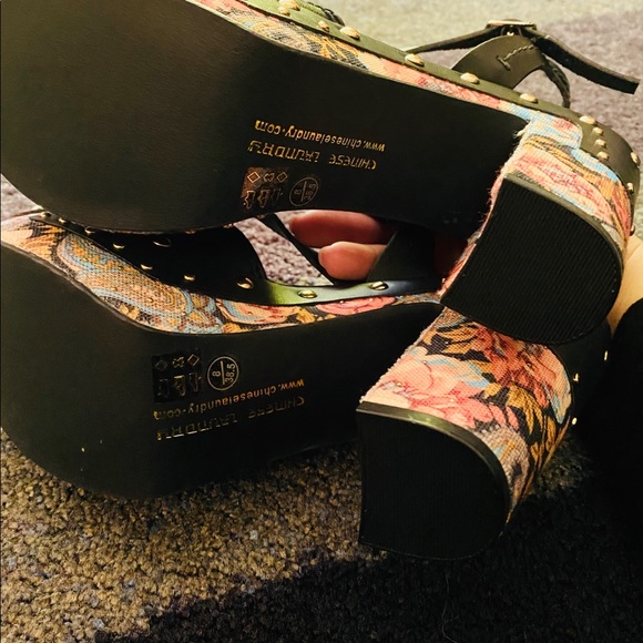 Chinese Laundry Boho Studded Wedges! Brand New! - Picture 5 of 7